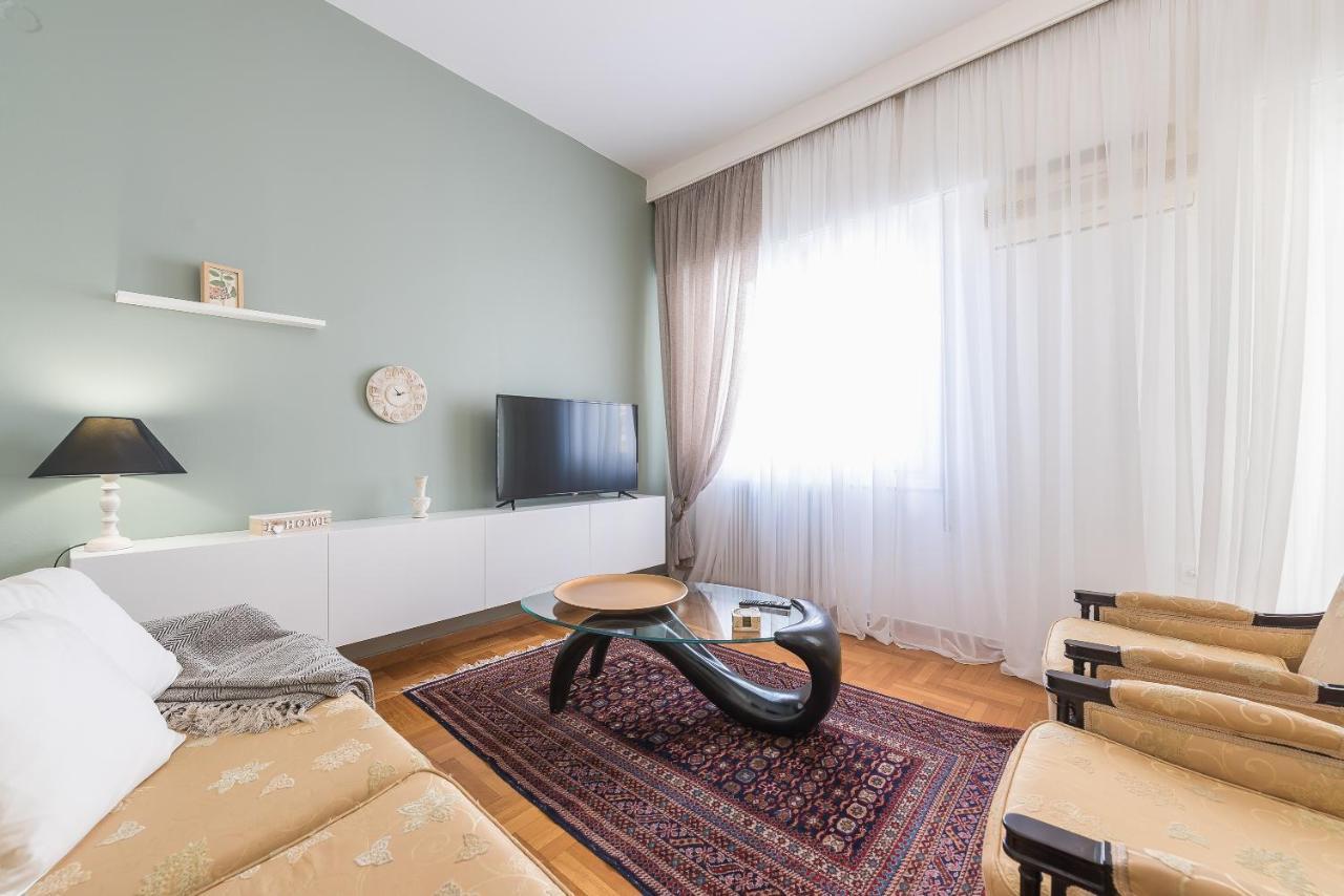 Apartment Sophisticated Family House With Acropolis View Athens